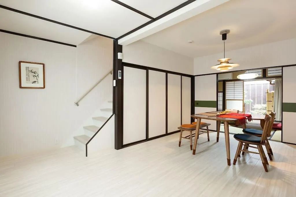Kyoto Nijo Guest House Ichikawa Villa