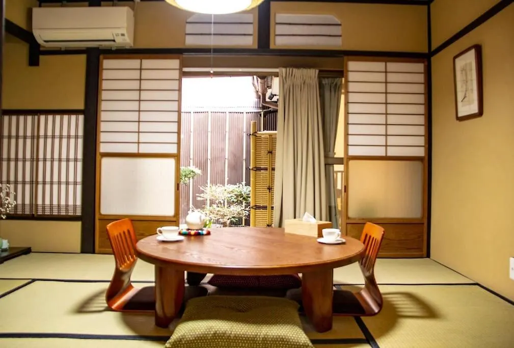 Kyoto Nijo Guest House Ichikawa Villa