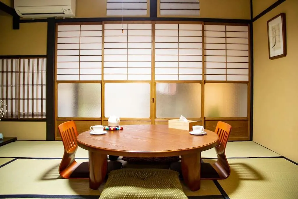 Kyoto Nijo Guest House Ichikawa Villa